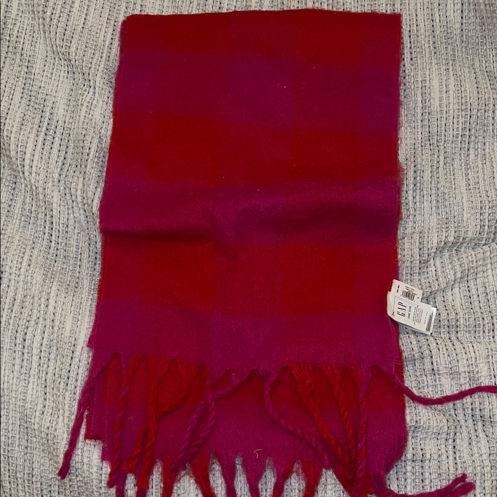 GAP Cozy Red and Pink Scarf